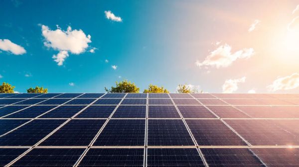 Comment les panneaux solaires photovoltaïques réduisent vos coûts d'énergie